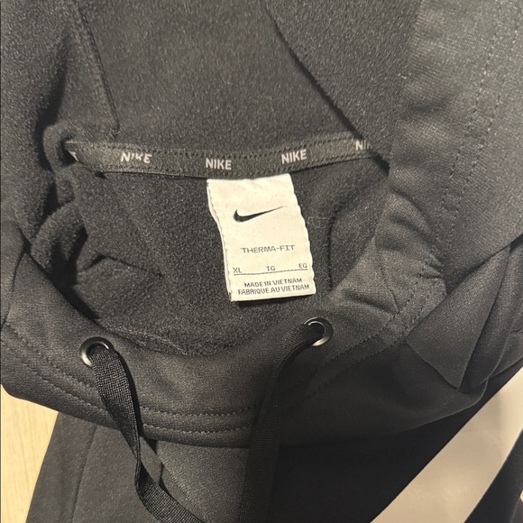 Nike Black Sweatshirt with White Swoosh - Picture 5 of 5